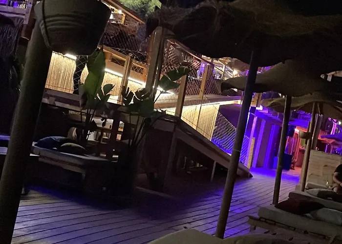 Couette-café Caramel House & Bari