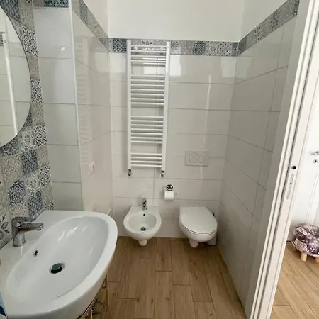 Bed and Breakfast Caramel House & 4*