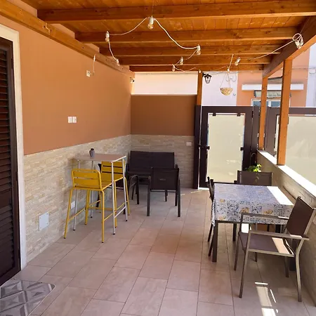 Bed and Breakfast Caramel House & 4*